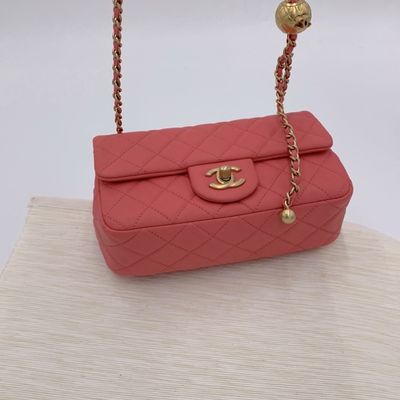 Chanel mini rectangular Pearl Crush. Lambskin bag - Picture 7 of 10